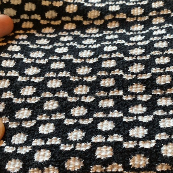 Wool stretch fabric for blanket, skirt or dress black white 80 inches by 52 wide - Picture 8 of 9